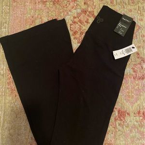 Aritzia TNA Atmosphere Flare Leggings BRAND NEW W TAGS